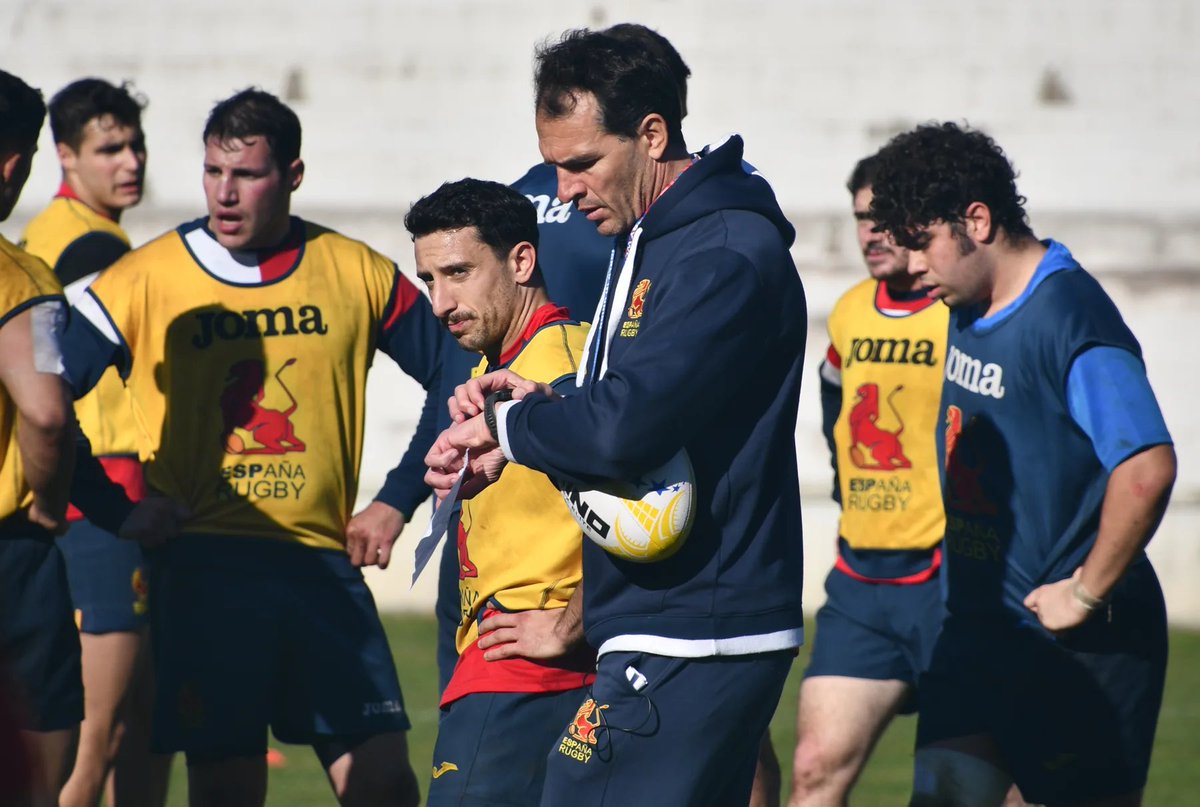 PillsRugby's tweet photo. Se acaba la primera temporada con Pablo Bouza como seleccionador de #LosLeones🦁
En 7 partidos⤵️
#PBJvESP🇳🇱🇪🇸 18-20✅
#ESPvALE🇪🇸🇩🇪 27-5✅
#GEOvESP🇬🇪🇪🇸 38-3❌
#PORvESP🇵🇹🇪🇸 33-30❌
#RUMvESP🇷🇴🇪🇸 33-40✅
#SAMvESP🇼🇸🇪🇸 34-30❌
#TONvESP🇹🇴🇪🇸 20-29✅
#VamosLeones https://t.co/RApyvw02T5