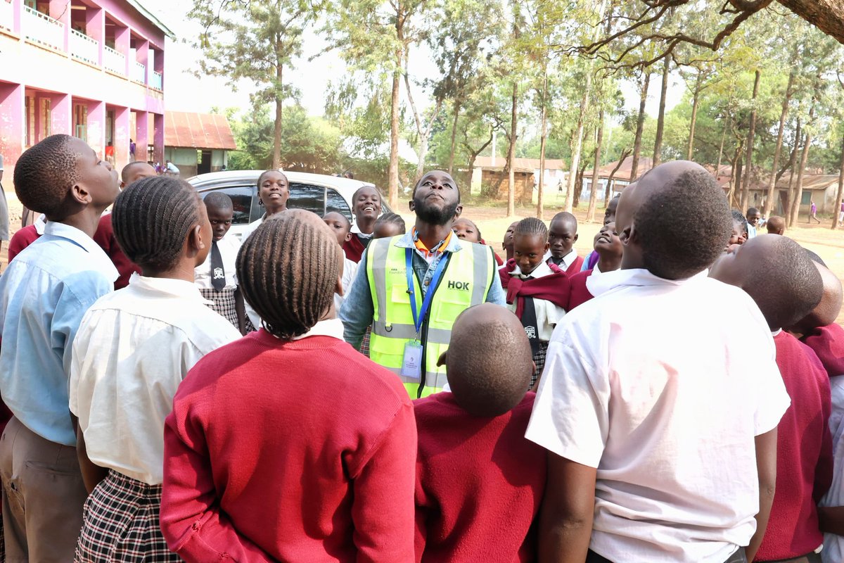 HOK_AFRICA's tweet photo. We facilitated a dynamic session at Obinju Primary School under #Jiboreshe Program; In collaboration with OPAC Kenya, using music therapy to promote self-awareness, communication skills, stress reduction, and relaxation among the pupils. 
#ChildDevelopment #SustainableCommunities https://t.co/jdd5sUYFEl