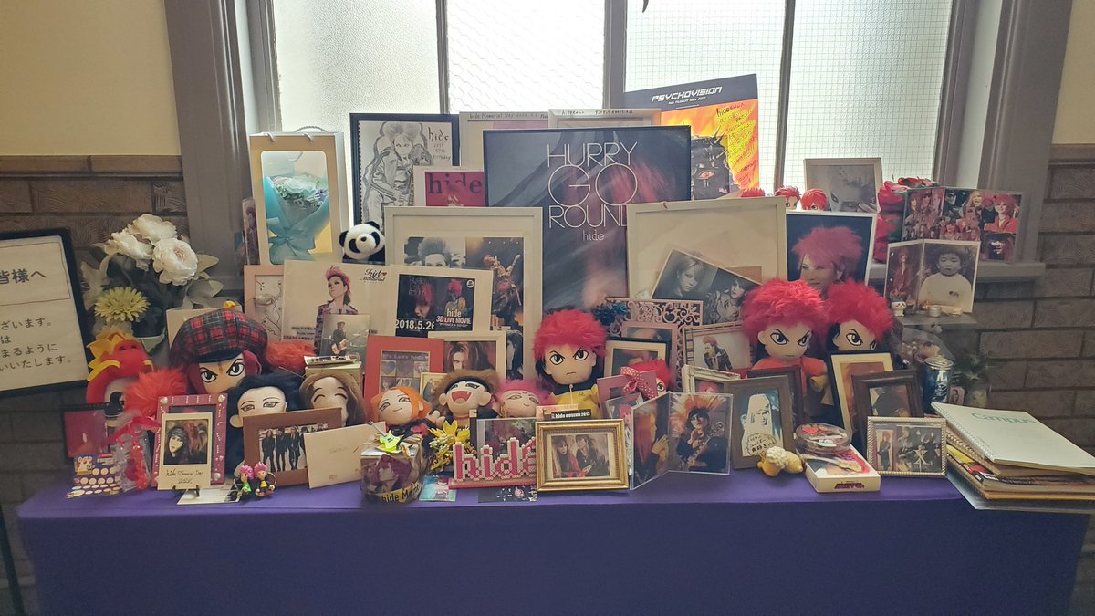 badmania777's tweet photo. hideに魅了されてた16歳。
突然の出来事にテレビに釘付けになった忘れられない1998年5月2日。
あれから26年。やっとお参り出来た。
#HIDE #築地本願寺 #お参り #XJAPAN https://t.co/4mjrP1itZ8