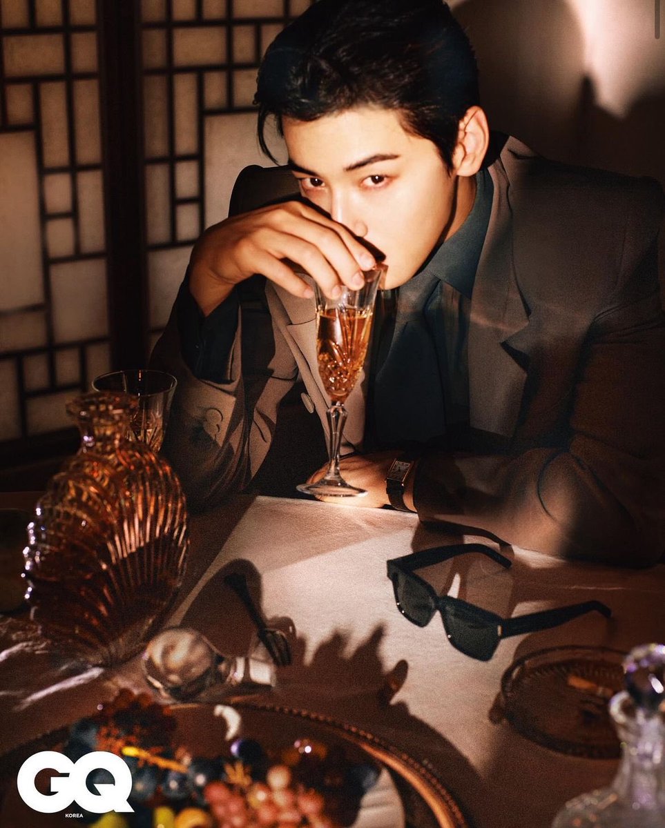 cew_br's tweet image. 📰💭 Eunwoo mencionou o amor que recebeu durante a sua parada pela América Latina mais uma vez em nova entrevista para a GQ Korea! 

GQ: Você também teve uma fancon no Japão em março.
EW: Sim, foi meu primeiro show em um dome. Ah, o dia do segundo show foi meu aniversário, certo?…