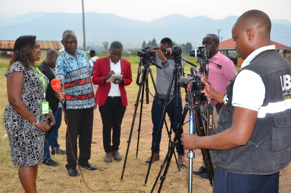 worldvoices_ug's tweet image. We have also engaged the media at all levels to enhance media involvement in Localization of gov&apos;t response to disasters as well as raising awareness about the limitations local governments face due to inadequate disaster response budgets.
#LocalizationAgenda
#DisasterResponse