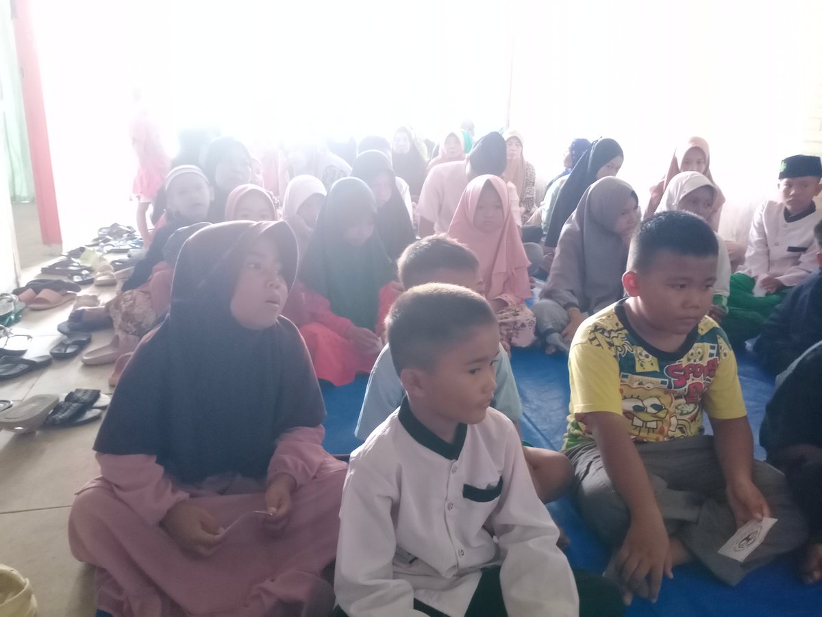 AsepYpay's tweet photo. Alhamdulillah santunan anak yatim dan lansia hr ini Jum'at tgl 19 juli 2024 telah selesai dilaksanakan jajakallah khoer kepada para donatur yang sudah menitipkan sebagian hartanya semoga Allah azawazalla membalasnya dengan balasan yang berlipat ganda aamiin ya rabbal alaamiin.. https://t.co/zLiCZzFADN