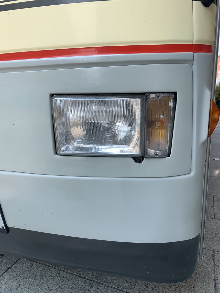 OttoChio77's tweet photo. Mercedes market truck with suspected Fiat Panda Mk1 headlights and indicators. @thealso https://t.co/oQAoirjJ43