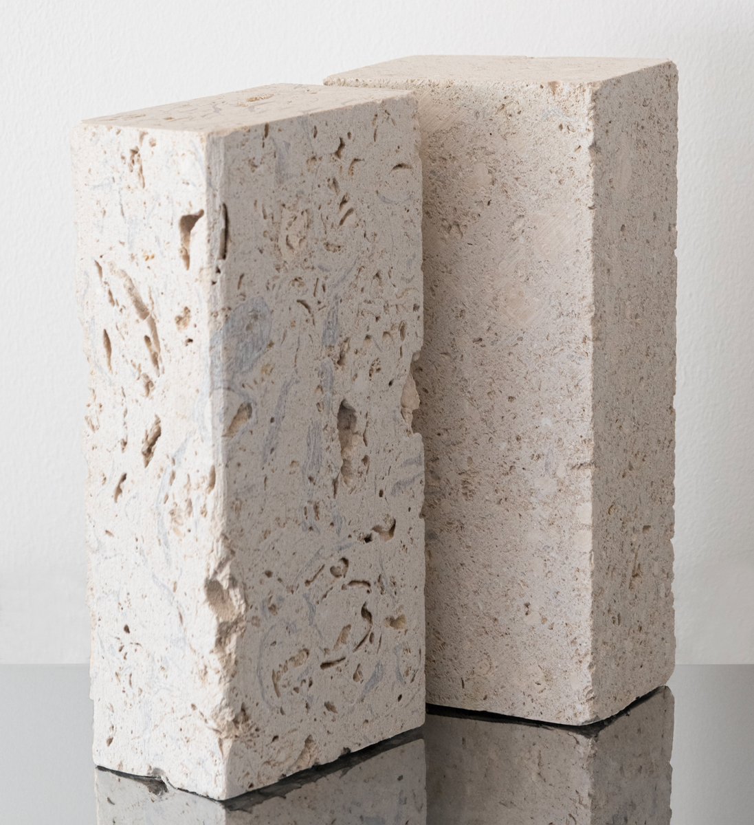 Transform your projects with the timeless elegance of  #HeritagePortlandStone Bricks.
Perfect for contemporary and traditional designs, they offer unmatched beauty and durability plus a much lower carbon footprint than traditional bricks.

#Brickfromastone #Portlandstone