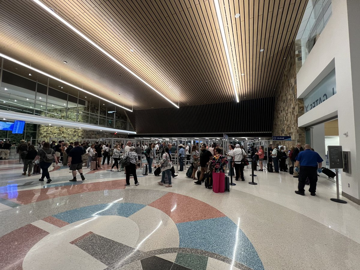 ‼️BREAKING: A very busy morning at WRWA in OKC, and flights are changing rapidly. Global IT outages are impacting airports, banks &amp; media outlets. Delta, American Airlines &amp; United have asked the FAA for a global ground stop. We have the latest this morning on <a href="/koconews/">koconews</a>
