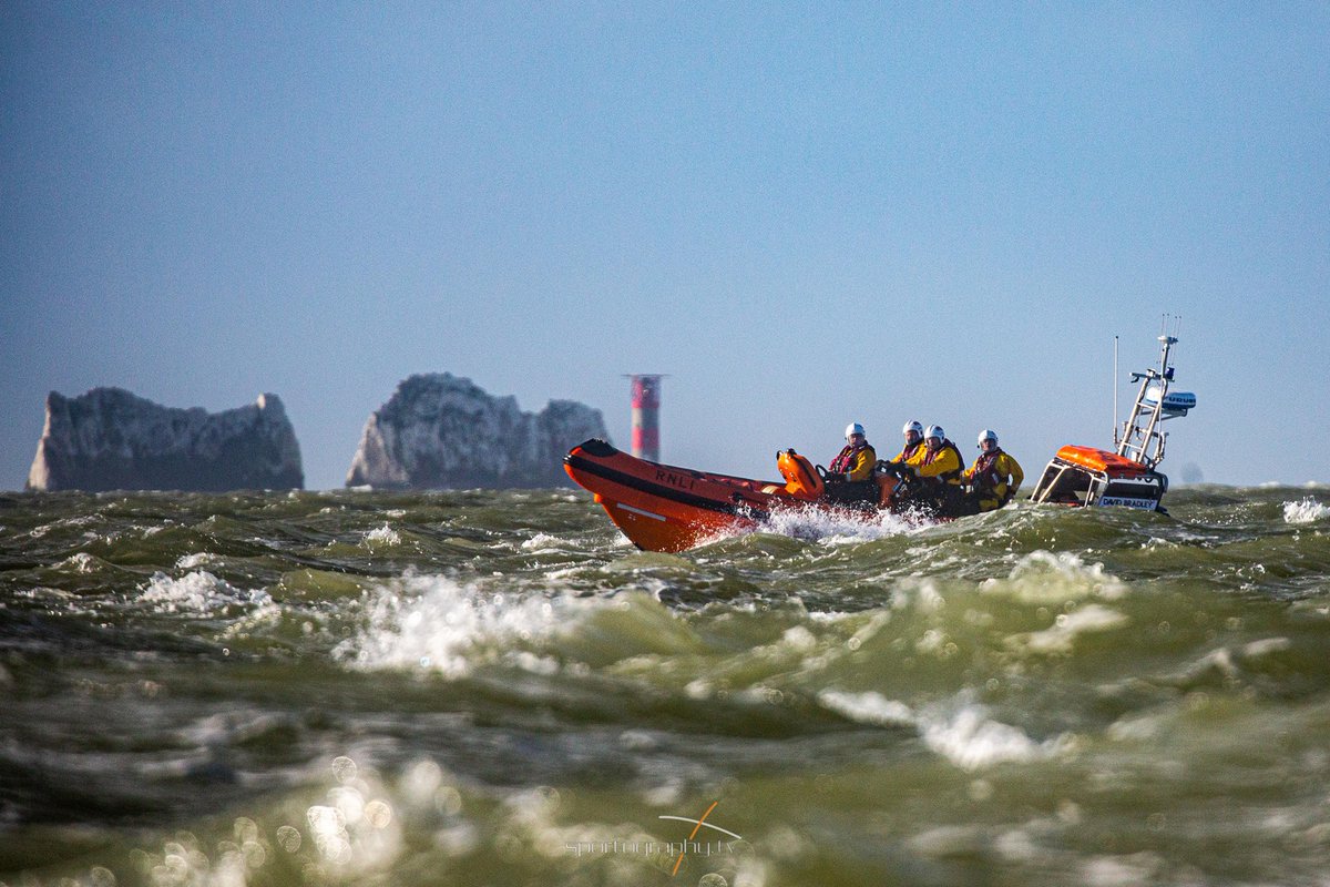 Lymington RNLI Open Day, Saturday 20th July. Man overboard rescue demos at 11:00 &amp; 14:00 opposite Bath Road slipway. Horn Reach closed to all vessels for 10 mins during these times. Outbound vessels from Yacht Haven can leave, limited access for Haven Quay.