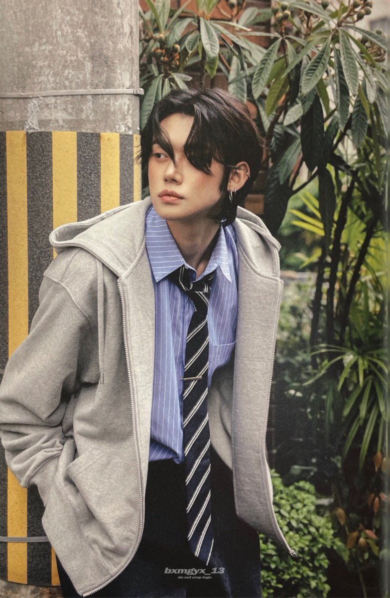 mysillytxt's tweet photo. HE'S SO BOYFRIEND https://t.co/Bm76vH6U6R
