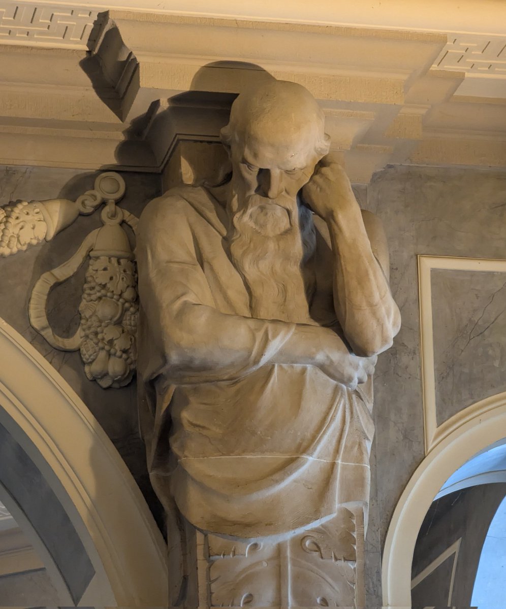 Altos waiting for their entry in the Fauré