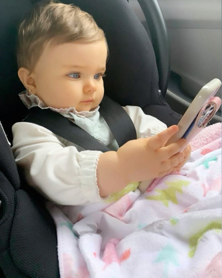 eu ouvindo meu irmão atualizando as fofocas