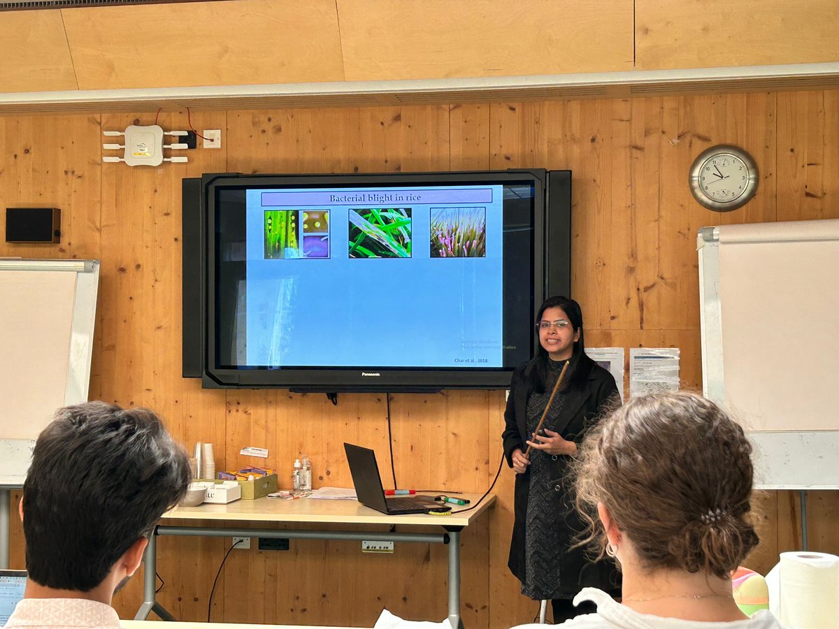 PrajnaDas29's tweet photo. Thrilled to have been one of 20 candidates selected worldwide to present a poster and flash talk at The Sainsbury Laboratory Summer Conference in Plant-Microbe Interactions 2024. Thanks to TSL for this incredible opportunity. Excited for the days ahead. @TheSainsburyLab https://t.co/en6e3LtFZU