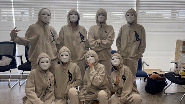 tausjnk's tweet photo. HALA KA HAHSHSHSHAHAHAHA NAG JABBAWOCKEEZ NGA SILA HAHSHDGSHAHAHAHAHHA YAWA 😭😭😭😭

BINI KARMA D-DAY 
#BINI #MaskShadesCap #OneWithBINI https://t.co/TJPItY1Hn2