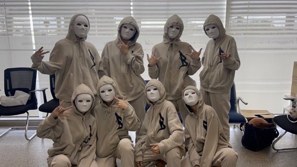tausjnk's tweet photo. HALA KA HAHSHSHSHAHAHAHA NAG JABBAWOCKEEZ NGA SILA HAHSHDGSHAHAHAHAHHA YAWA 😭😭😭😭

BINI KARMA D-DAY 
#BINI #MaskShadesCap #OneWithBINI https://t.co/TJPItY1Hn2