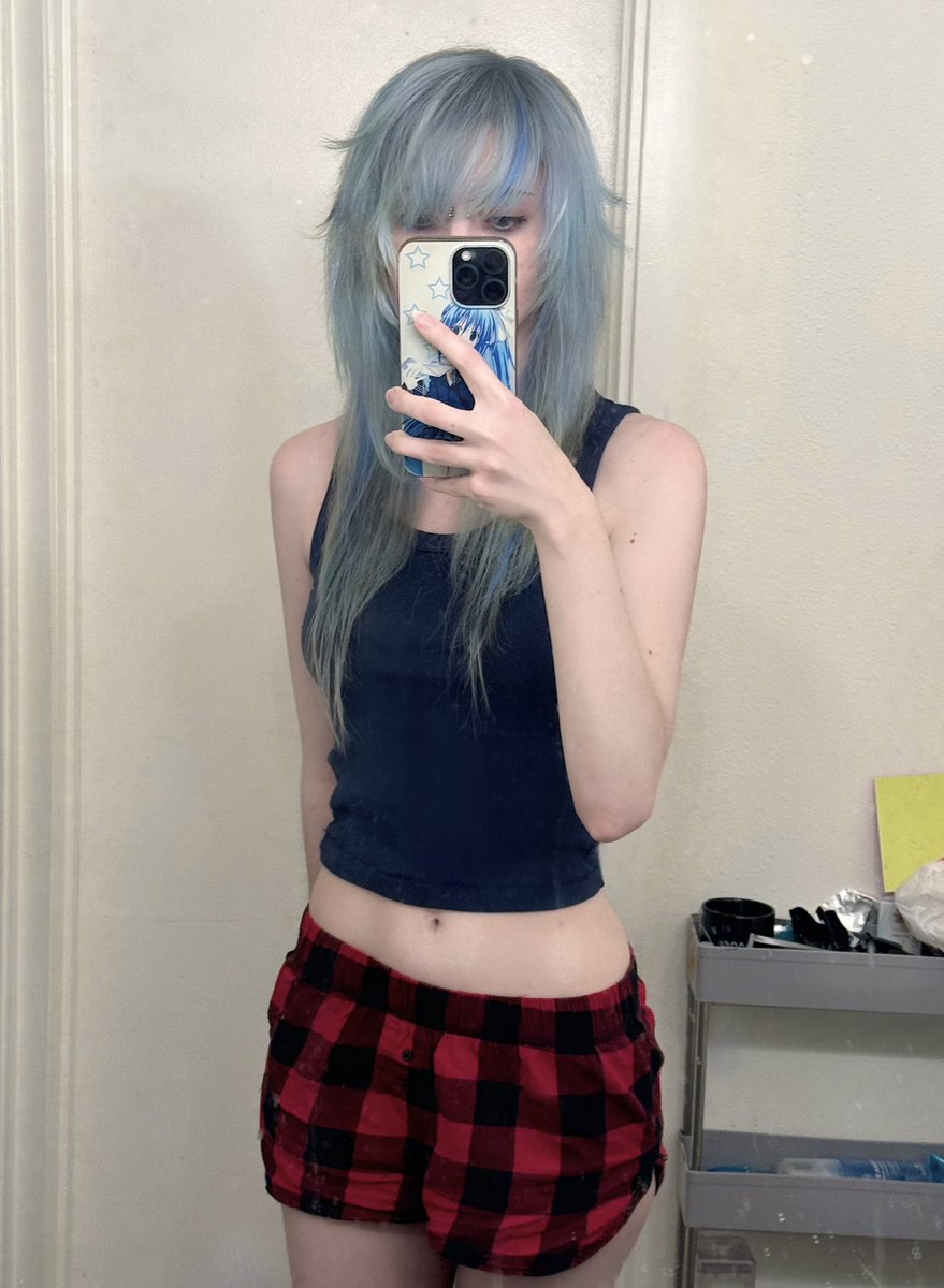 just spent 4 hours dying n cutting my hair .. what do we think chat?