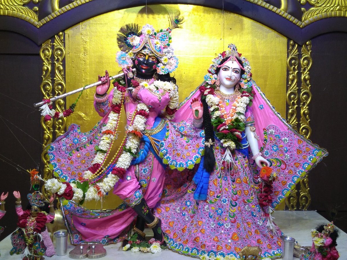 IskconAmravati's tweet photo. ━❀꧁𝐻𝑎𝑟𝑒 𝐾𝑟𝑖𝑠ℎ𝑛𝑎꧂❀━

     🙏🏽 Sringar Aarti Darshan 📿
   🌷Sri Sri Rukmini Dwarkadhish || ISKCON Amravati🌷

  ━❀꧁19/07/2024 ꧂❀━

#iskcon #iskconamravati #HareKrishna #JaiShriRam #pandharpur #vitthal #Radheshyam #RadhaMohan #Krishna #Temple #Maharashtra https://t.co/mC42KAcQxe