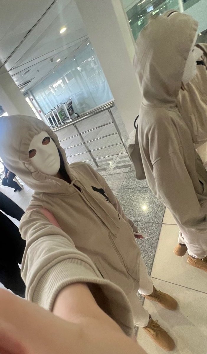 sonbaesaya's tweet photo. STAAACKKÚUUUUU 😭😭😭 HAHAHAHAHAHAAHAHAHAHHAHAHAHAHAHAAHHAHAHAHA https://t.co/Tcp2lIlcQb
