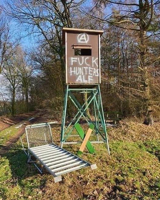 PieterseMarc's tweet photo. #ALF ✊
#BanHunting
#FuckHunters
#HuntTheHunters https://t.co/V3rcEwD495