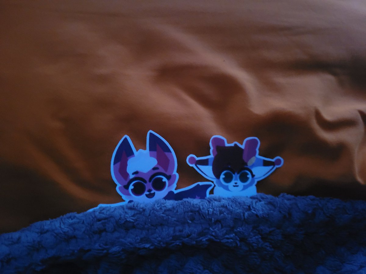 RozelDraws's tweet image. All ready to sleep ^w^