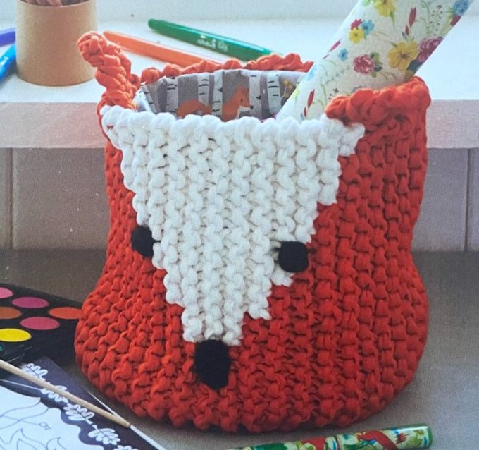 Knit A Little Fox Basket 🦊

Create this adorable fox themed container, ideal for storing small items or as a charming decor piece. This delightful handmade project also makes a great gift for animal lovers #MHHSBD #craftbizparty #earlybiz

Pattern link below 🦊