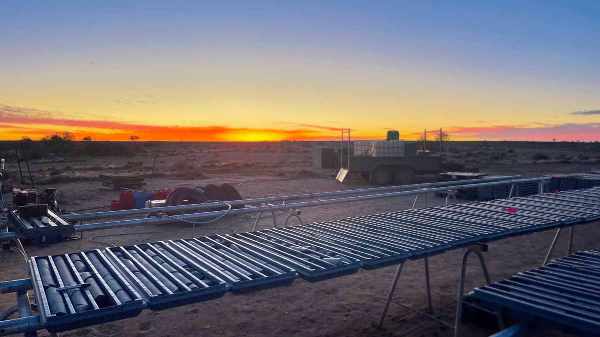 AltitudeMineral's tweet photo. The #CopperSearch team has been busy this week drilling at the Douglas Creek #Copper #Gold Prospect, and now has lots of full core trays ready for logging.
Catch up on all the recent activities with the $CUS Quarterly Report out today.
https://t.co/OrfTn6Br9e https://t.co/CrMBtfC1SM