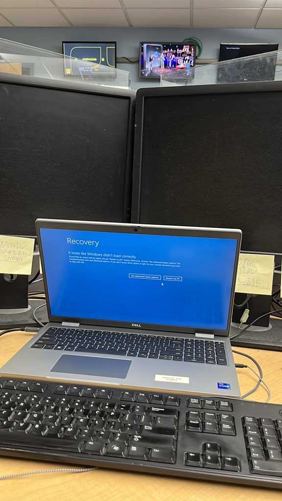 Jimmy_Sadowski's tweet photo. BREAKING: Massive Microsoft outage. The computers in our newsroom @WAOW all down. We’ll give you updates as we get them on Wake Up Wisconsin and/or social media depending on if and when we get service back. #newslife #microsoft #outage #overnightcrew https://t.co/LTGkCDLEaU