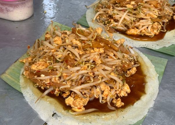 che_nazh's tweet photo. Lumpia Basah Bandung 
Murmer cuma 15K 😍 https://t.co/NU5YmIe6PN