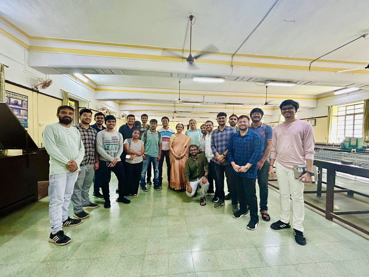 sv_iima's tweet image. Field trip to National Academy of Indian Railways (NAIR), Baroda as part of my #PGP-2 elective “Rail Transportation Planning and Management (RTPM)” #ModelRoom #LearningWithFun @IIMAhmedabad @cpronair @RailMinIndia
