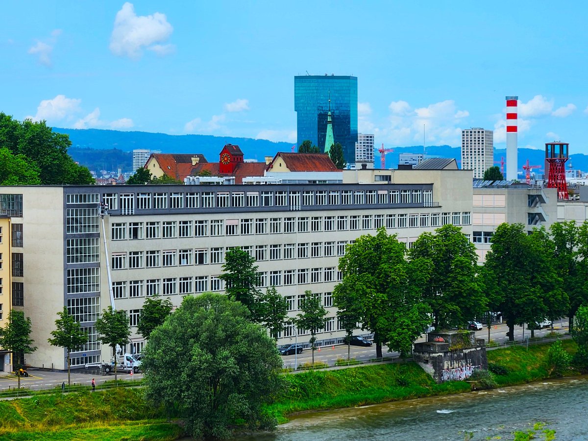 askhimanshurai's tweet photo. Zenning out in Zurich!
From the zesty lake views to the zestful streets, this city is pure zen.
#Zurich #SwissScenes #Switzerland https://t.co/dt494lOa4t