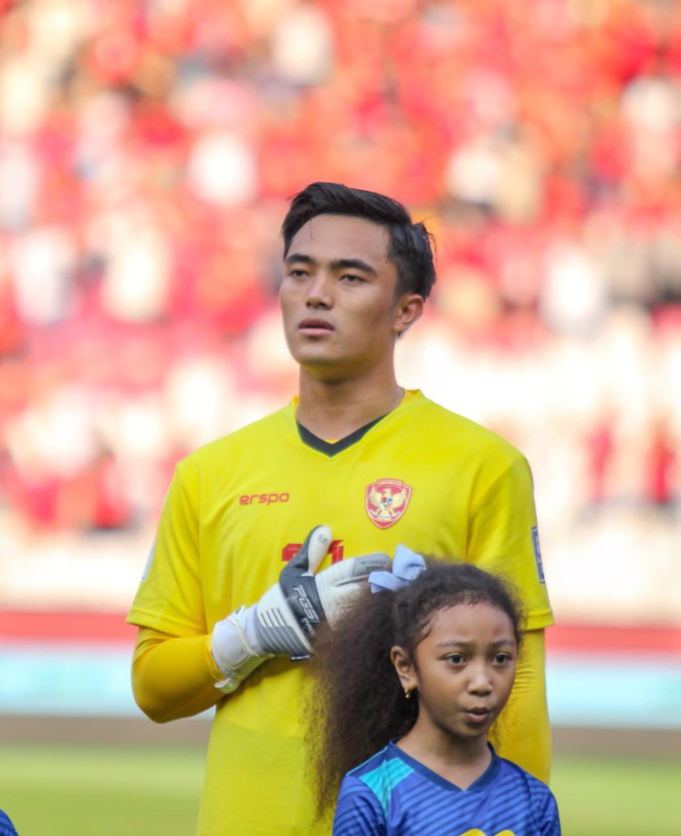 irvingfuadi's tweet photo. @Jerseyforum Samaan nih kerahnya https://t.co/a8lk2fb8H3