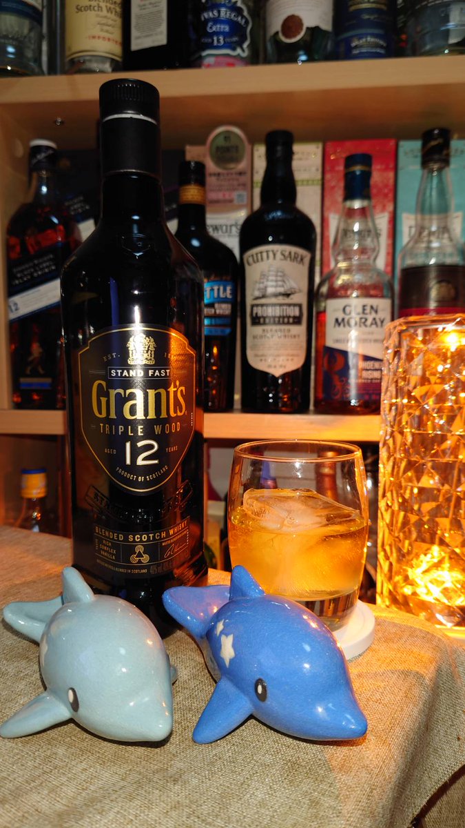 CaskBlue's tweet photo. おつかれさまです🥃🤗
グランツ トリプルウッド 12年
#スコッチ #ウイスキー #グランツ #TWLC
https://t.co/koSpxHA1fJ https://t.co/yy9aFNy9tD