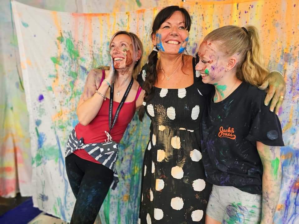 I think the <a href="/NormantonAS/">Normanton All Saints CE (A) Infant School</a> staff enjoyed the art workshops even more than the kids! 🎨