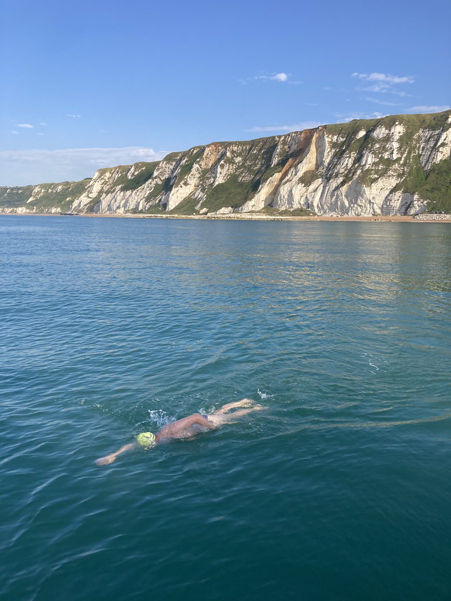 CoachTimSwim's tweet image. Jos Simson has just started his English Channel solo swim from Samphire Hoe being escorted by Viking Princess II. Beautiful conditions at the moment and the forecast looks good 🤙 @RedTopSwim @CSAswimmers