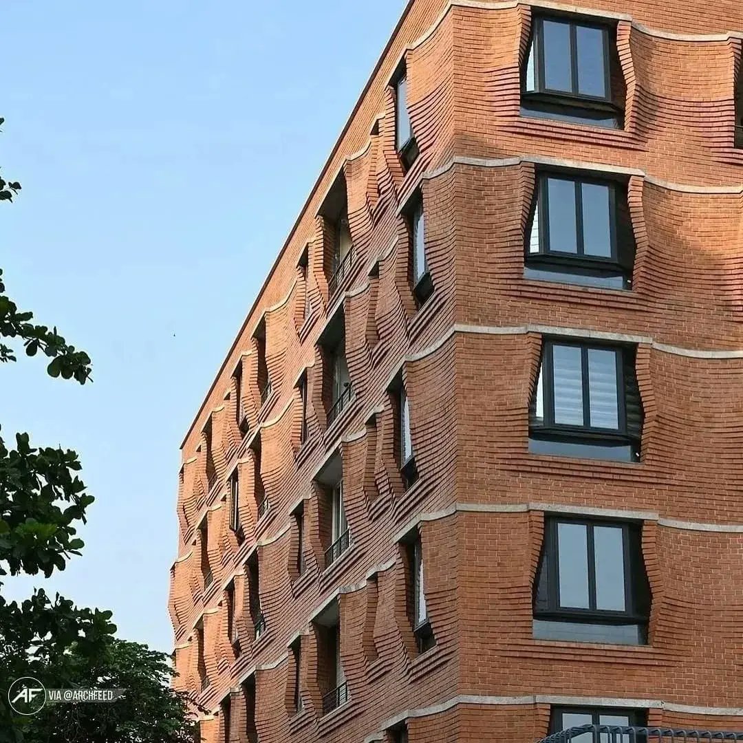 Crazy Architecture (@crazyarchitect_) on Twitter photo Sienna Apartments by Sameep Padora & Associates (<a href="/sameeppadora/">Sameep Padora</a>) The site for a small apartment building located in the Jubilee Hills check post area of Hyderabad city offered vantage views of the city and of the adjoining park. Sienna Apartments by Sameep Padora & Associates (<a href="/sameeppadora/">Sameep Padora</a>) The site for a small apartment building located in the Jubilee Hills check post area of Hyderabad city offered vantage views of the city and of the adjoining park.