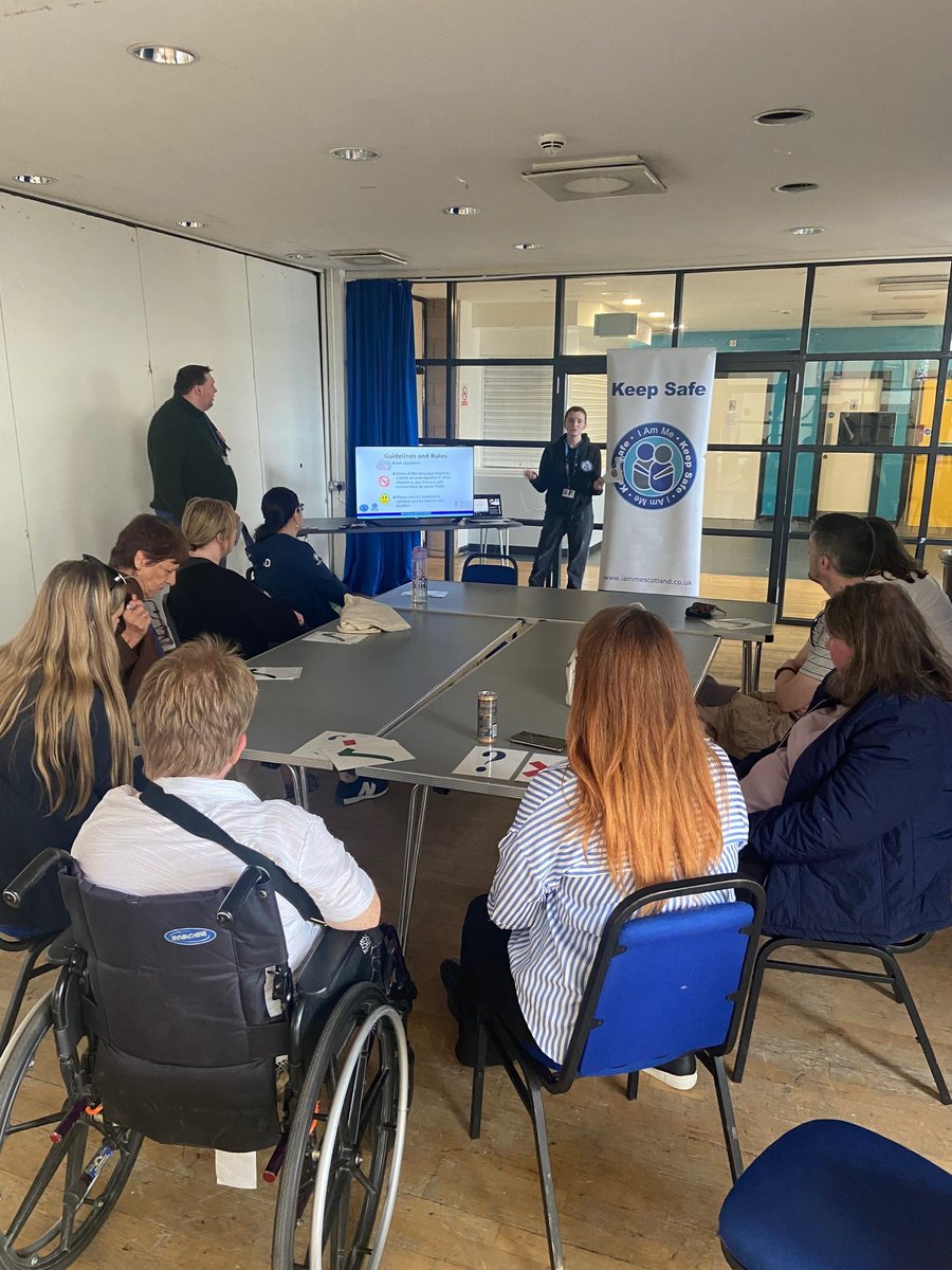 Police Scotland Renfrewshire tweet media