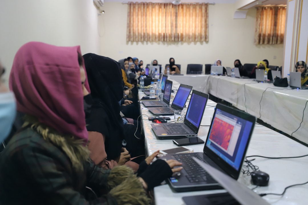 LuisFthais's tweet photo. Did you know? With generous support of @JapaninAFG, @EUinAfghanistan, @UN_STFA - @UNDPaf #ABADEI channeled +$250 million, reaching +6 million people—14.8% of entire population! Efforts supported +3 million women, covering 97% of provinces, 67% of districts, and every region. https://t.co/rNPED07P1Q