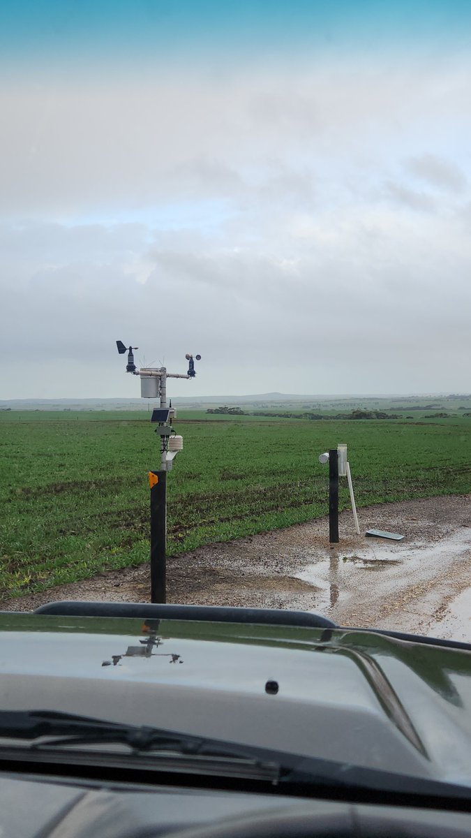 NicholasGale7's tweet photo. Have a feeling there might be a few dizzy wind speed sensors today on lower EP 😬😅 https://t.co/Zk1KDae1cX