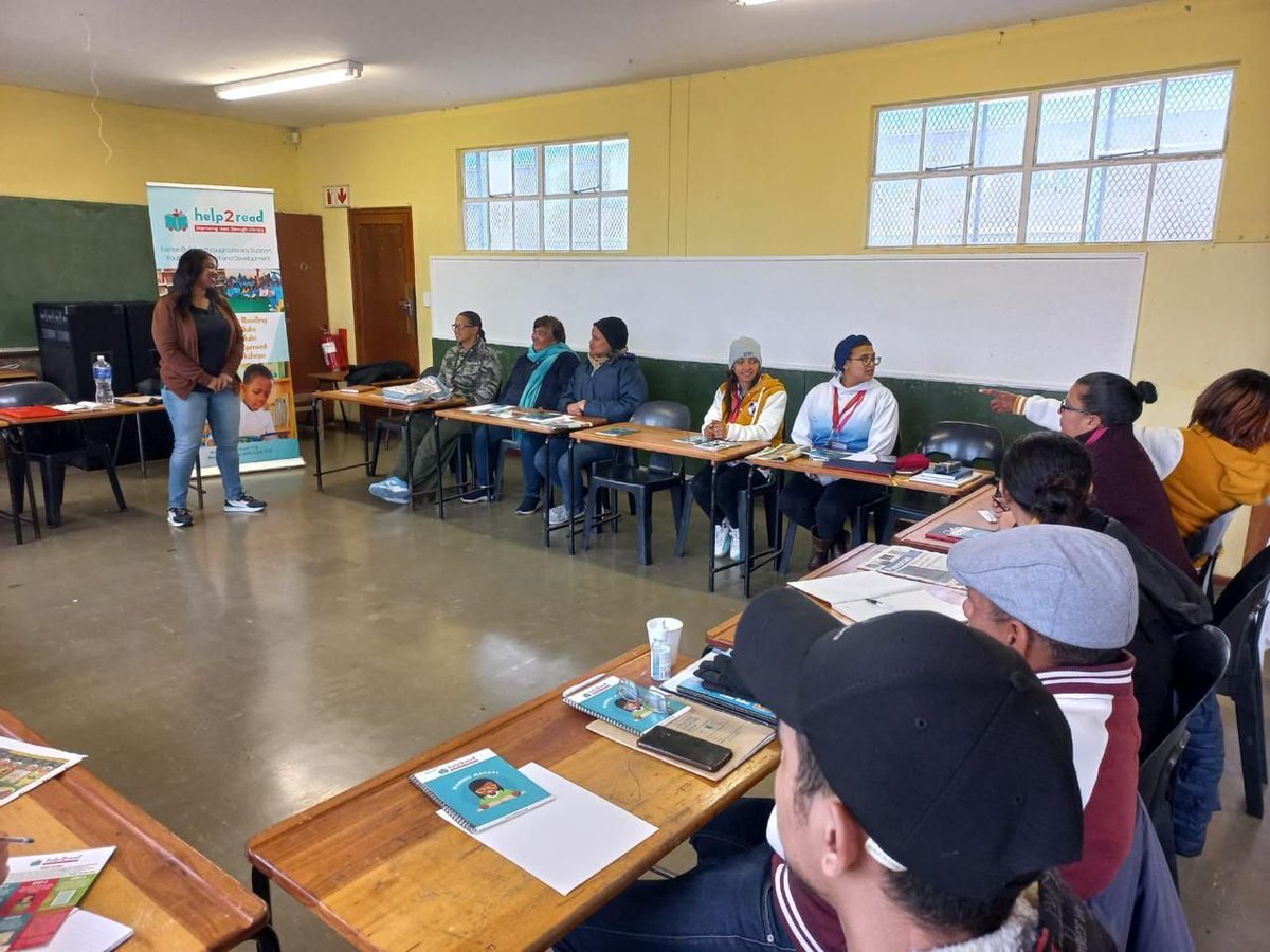 help2read's tweet image. 🌟 We had an amazing training session at Strandfontein Primary School. Our focus included core training, one-on-one sessions, and engaging reading clubs. Kudos to Strandfontein Primary and Dennegeur Avenue! 📚 

#Help2Read #TrainingHighlights #Back2Basics #YouthDeveloment