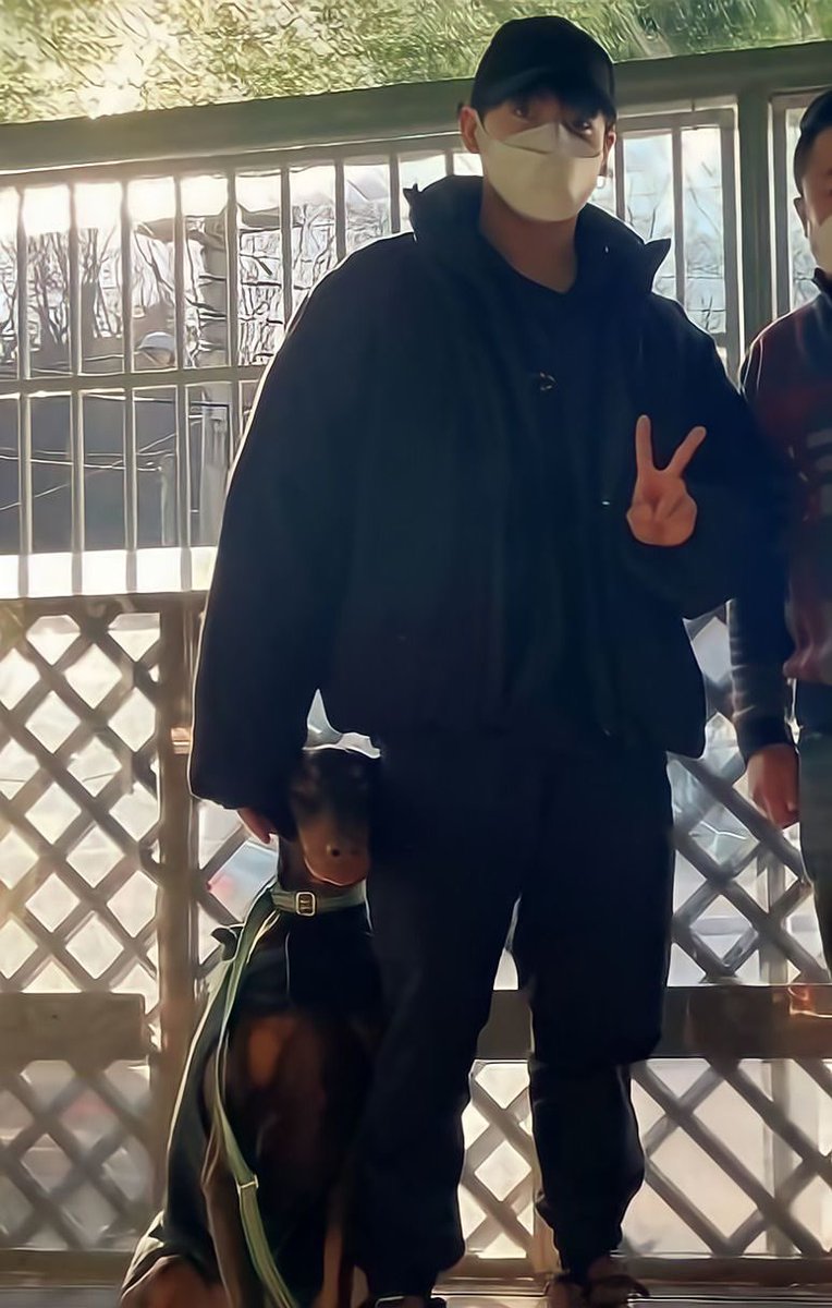 jeonlver97_'s tweet photo. Jungkook with his Bamie I miss them so much 🥹❤️‍🩹 https://t.co/iEDtRhJ2Uu
