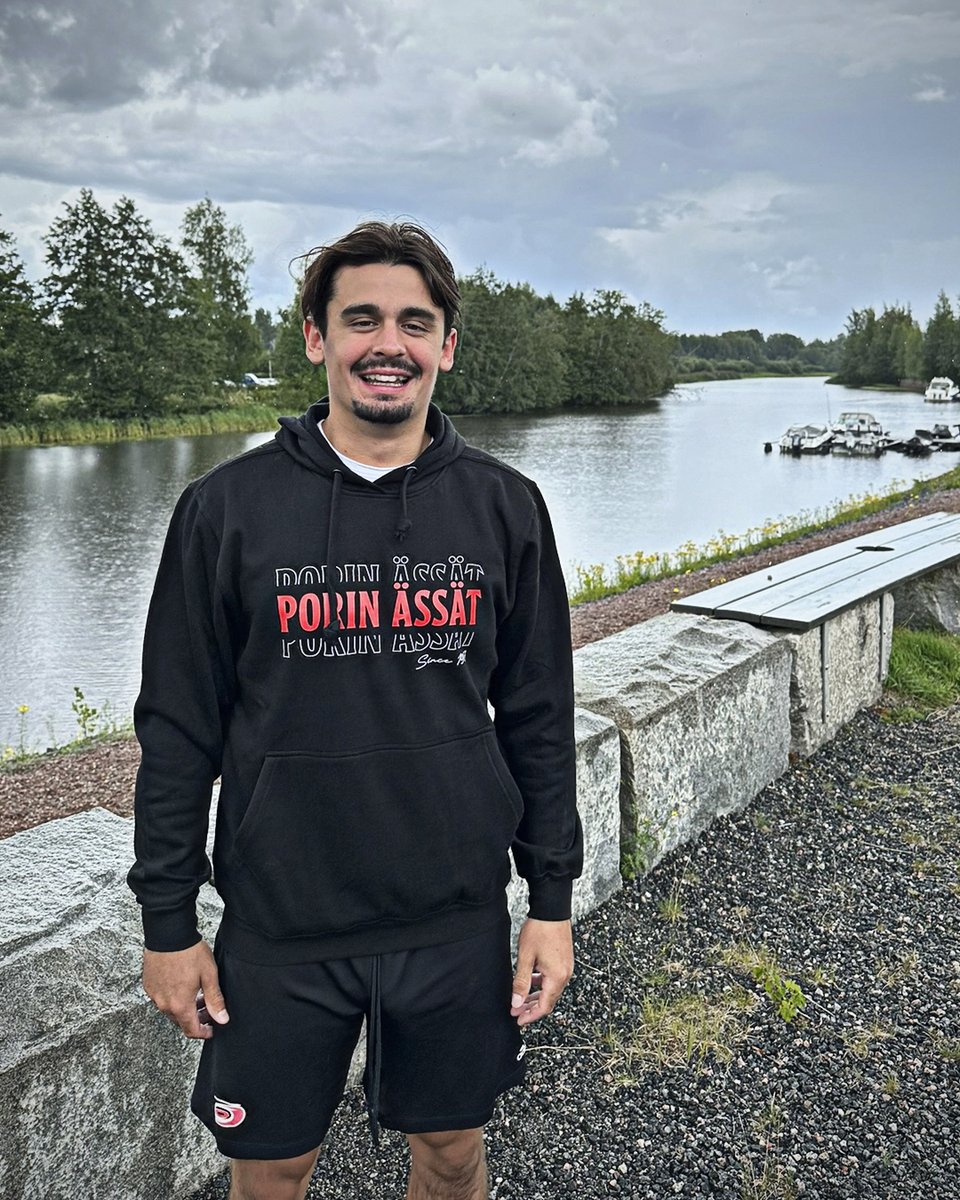 PorinAssat's tweet photo. Thank you Seth Jarvis for visiting our beautiful city and best of luck for the upcoming season!

#Pori #VisitPori #Ässät #Canes #NHLfi #Liiga 
@Canes https://t.co/1MftcagDYW