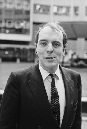 CultOfBritCom's tweet photo. Spare a thought today for the late…
#SimonCadell
…a highly talentented actor, probably best known as the wonderfully shy…
#JeffreyFairbrother in #HiDeHi but also remembered for amongst others…
#TheEnemyAtTheDoor #LifeWithoutGeorge #BlottOnTheLandscape & #Bump https://t.co/oO16TLPmC6