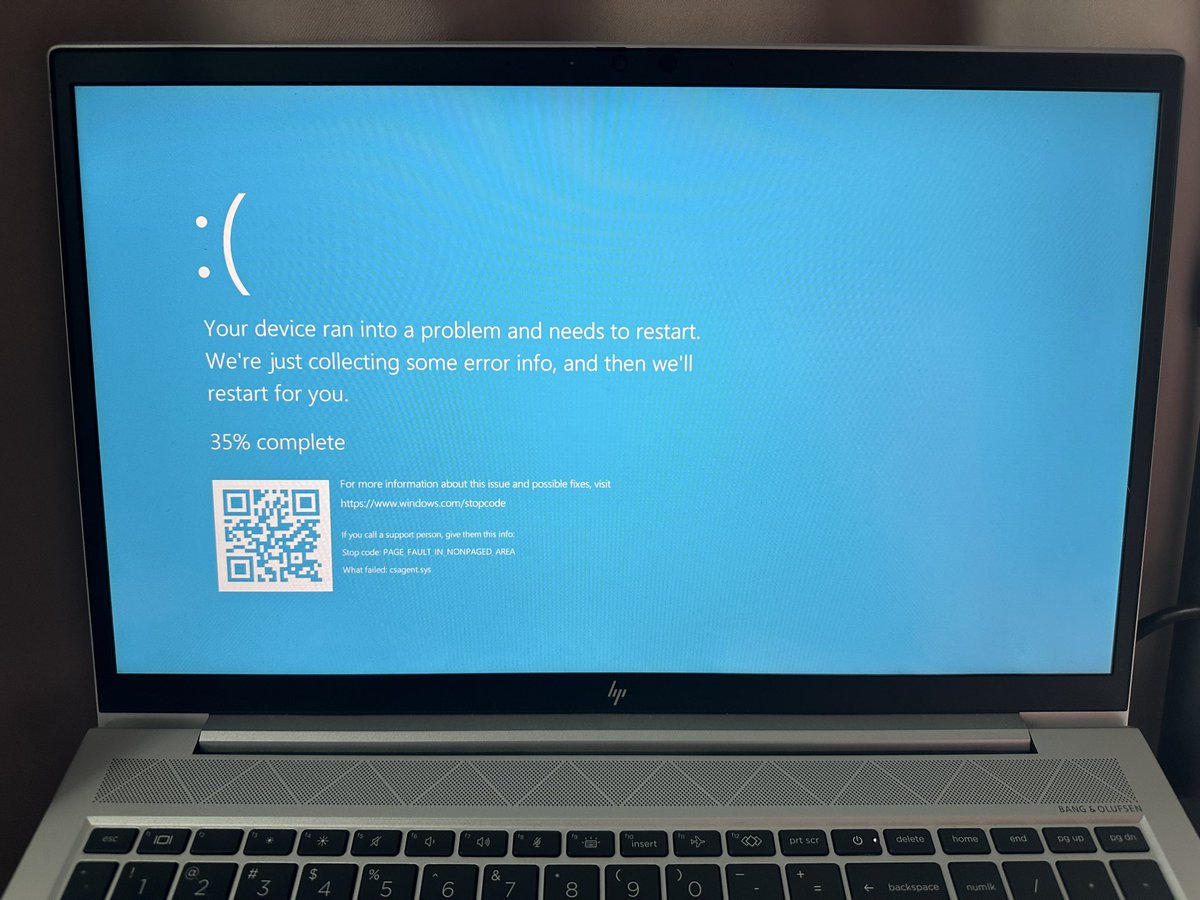 syxsyxhiera's tweet photo. Friday Blues for the world!💙

I can imagine P0 / P1 request everywhere now 🙃

#windowsbluescreen #crowdstrike #microsoft https://t.co/OzQazK8toX