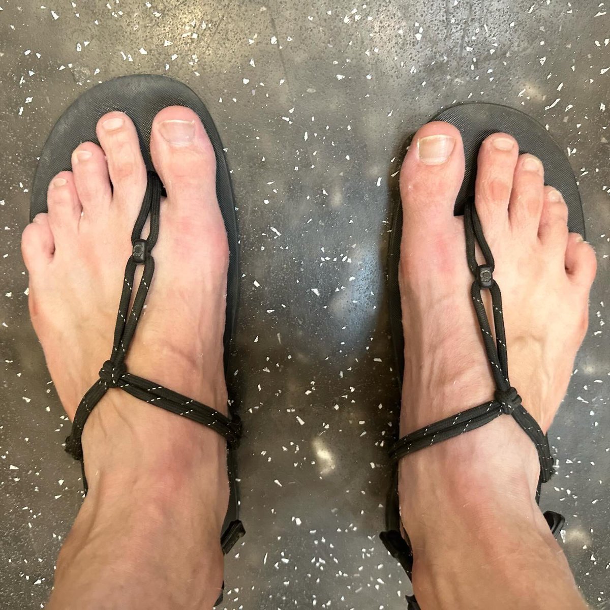 Male Feet Lover (@malefeetxl) on Twitter photo 