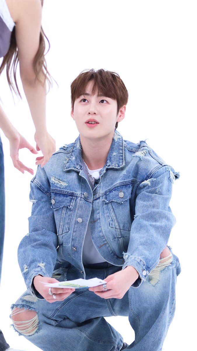 mbcplusm's tweet image. [주간아 현장사진]
▪︎하성운▪︎

더 깊이 빠져드는 주간아의 스페셜MC☁️

📸 naver.me/GpCNxG5L

#주간아 #주간아이돌 #Weekly_idol
#HASUNGWOON #하성운
#Blessed
@BPM_HSW