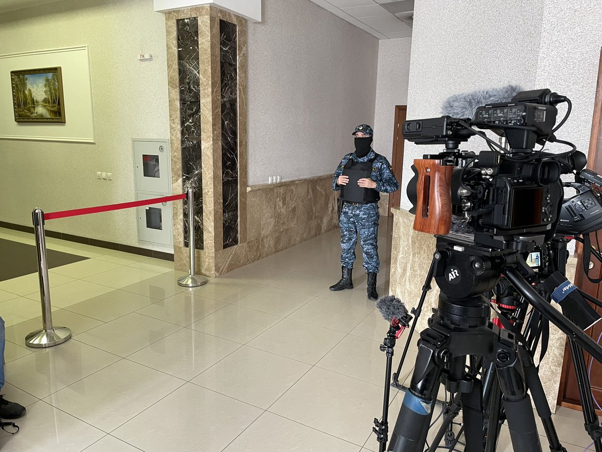 Closing arguments have begun in the trial of Evan Gershkovich.

We don’t know what’s being said though, because it’s being held behind closed doors.

Even the corridor to the court room in Yekaterinburg has been roped off.