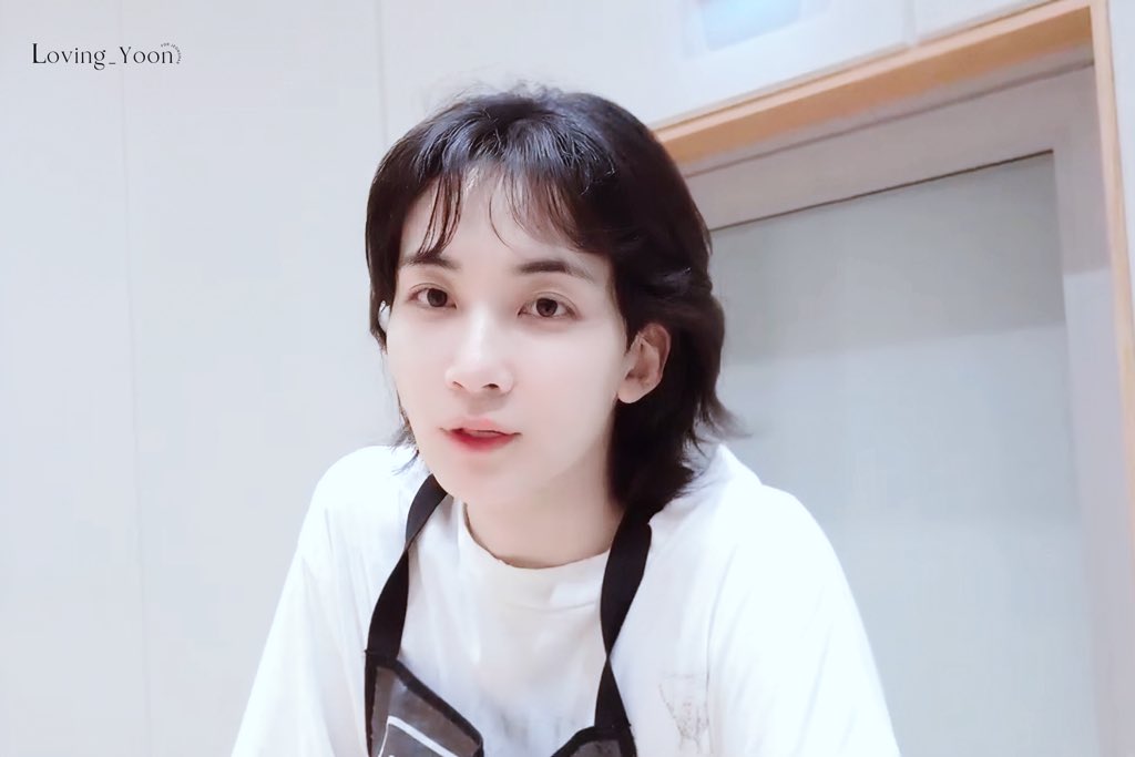 zzhyoo_n's tweet photo. 물론디금도 좋아 좋은데
요즘 취향은 3살얼굴 https://t.co/WtZN4GFskY