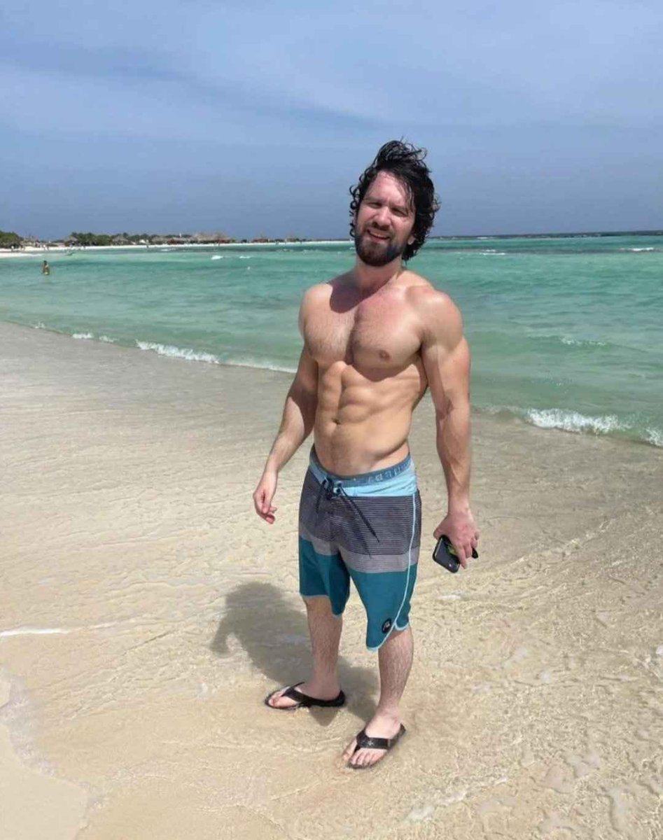 Roenn🌎 tweet media