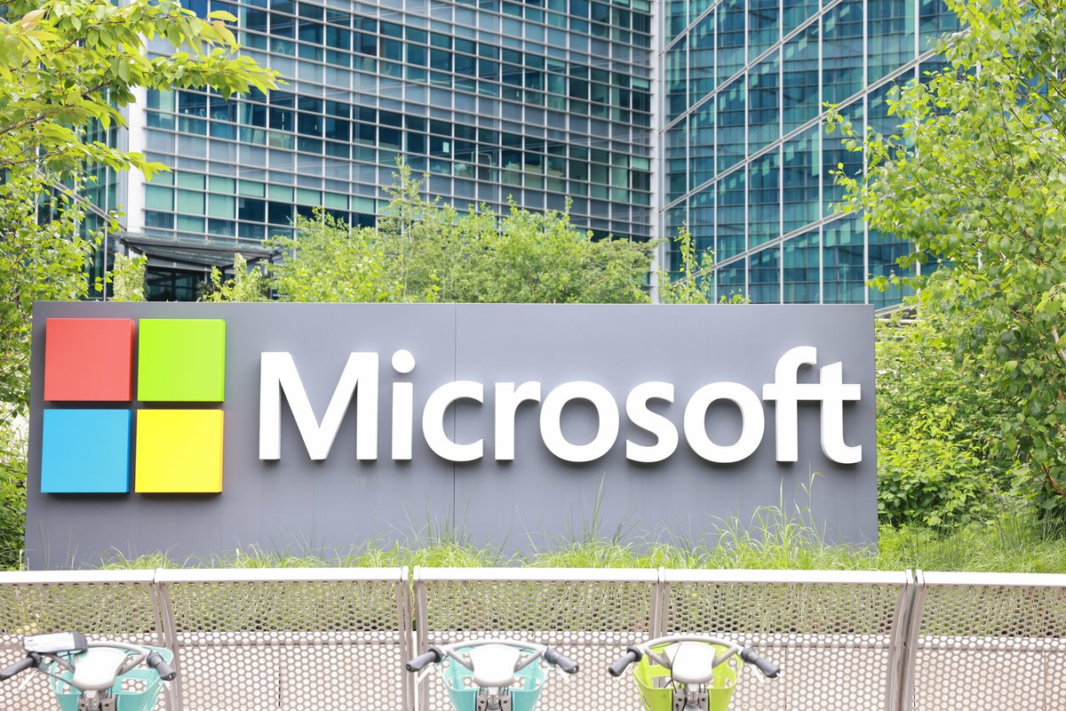 le_Parisien's tweet photo. 🔴Une panne informatique géante de Microsoft perturbe aéroports, chaînes télé et entreprises
➡️ https://t.co/VZ619nILfd https://t.co/YoU0gy7e9i