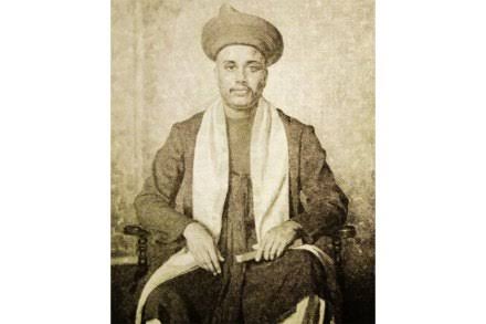 L5nc_Yu5_0sx1's tweet photo. फुलेंच्या समकालीन चिपळूणकर होता, कर्मठ बामण होता आणि त्याने तेव्हाच्या पुरोगामी नेत्यांवर टीका केली.

चिपळूणकर एवढं ही म्हणाला होता की फुलेंचा एकही पुतळा भविष्यात कोणी उभारणार.

आज म.फुलेंचे संसद पासून ते गल्लो गल्ली पुतळे आणि विचार आहे. त्याच चिपळूणकर ला आज कोणी ओळखत नाही 😹😹 https://t.co/MH1jOUFaRx