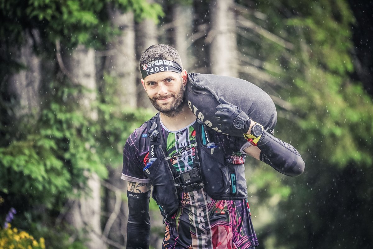 Happy birthday to Tom aka Own'Line (motion designer of the #Maxiverse) ! 🎂🥳