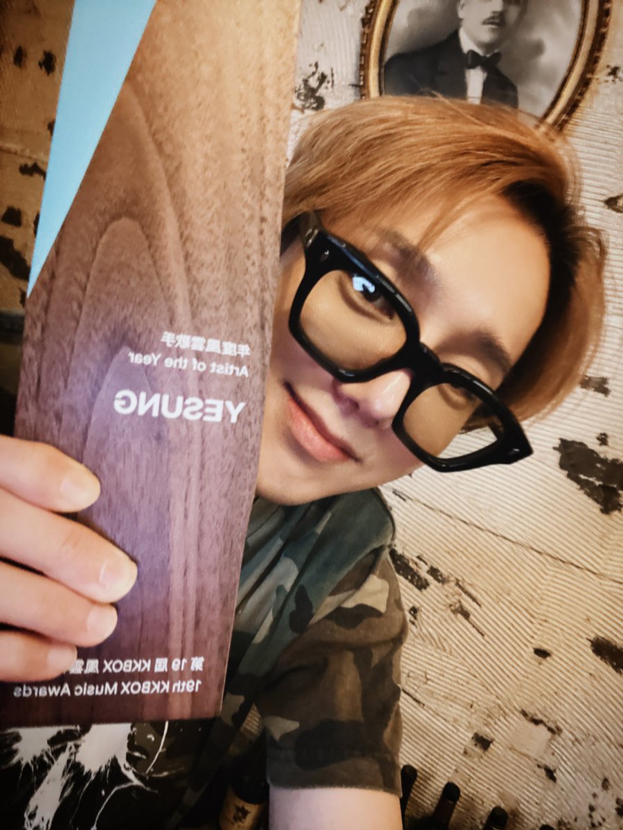 shfly3424's tweet photo. 상은 도대체 얼마만이냐 ~ 😌 @YESUNG_smtown https://t.co/niB2SwE28L