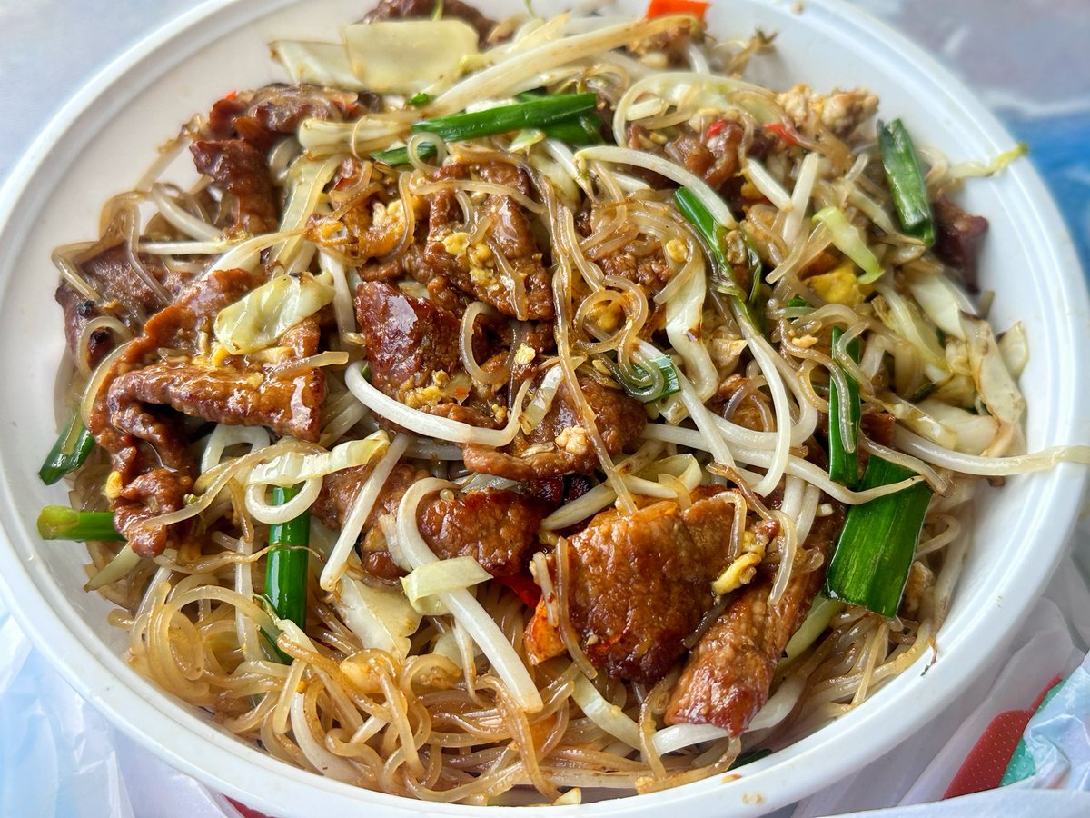 今天吃牛肉炒米丝，和牛肉香菜炒饭是同一家店，但是我感觉没有炒饭那么惊艳 https://t.co/Wb5GXgT65z